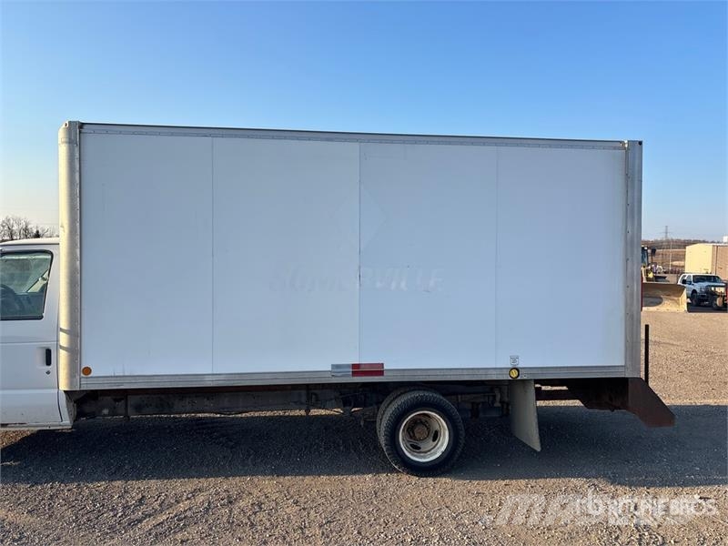 Ford E-450 4x2 Van Truck Sanduk kamioni