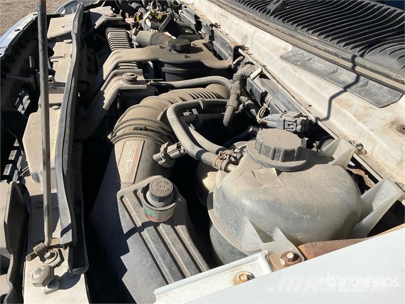 Ford E-450 4x2 Van Truck 厢式货车