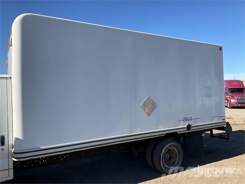 Ford E-450 4x2 Van Truck 厢式货车