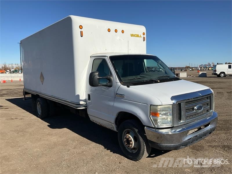 Ford E-450 4x2 Van Truck 厢式货车