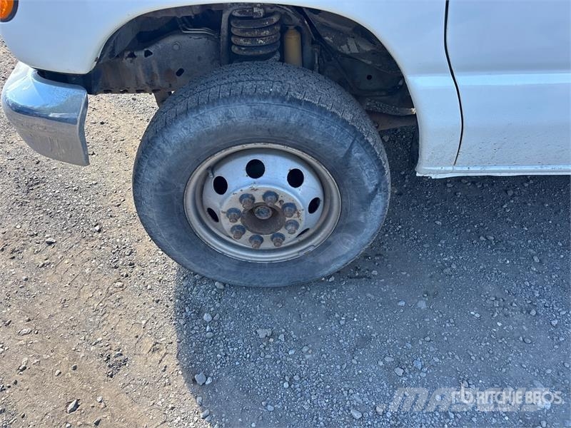 Ford E-450 Super Duty 4x2 Moving Van Truck Furgoonautod