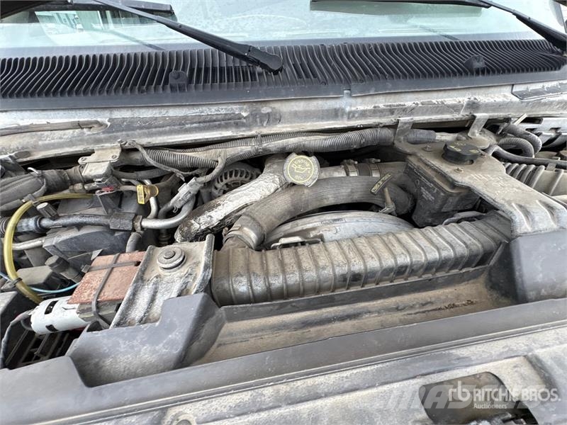 Ford E-450 Super Duty 4x2 Moving Van Truck Furgoonautod