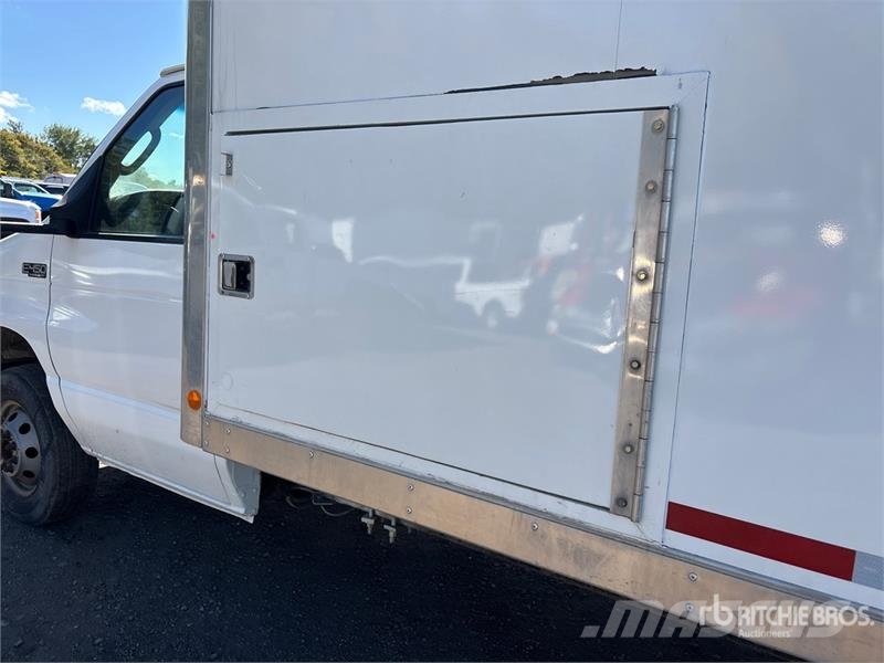 Ford E-450 Super Duty 4x2 Moving Van Truck Furgoonautod