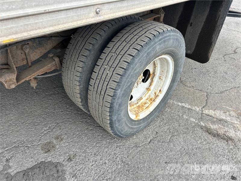 Ford E350 4x2 Van Truck Sanduk kamioni