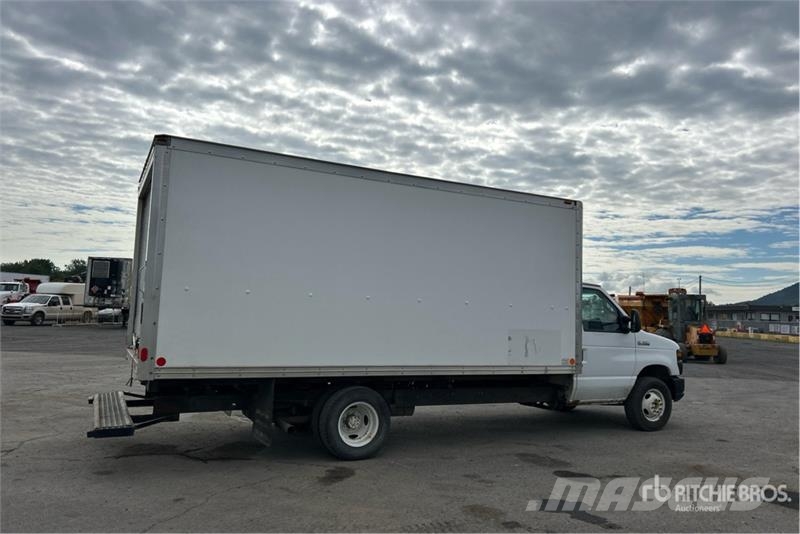 Ford E350 4x2 Van Truck Sanduk kamioni