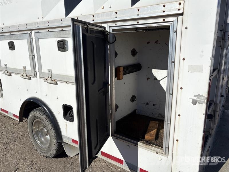 Ford E450 4x2 Service Truck (Inoperable) Komunalna vozila za opštu namenu