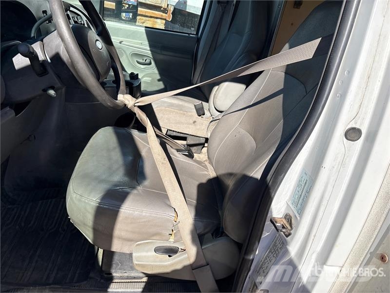 Ford E450 4x2 Service Truck (Inoperable) Komunalna vozila za opštu namenu