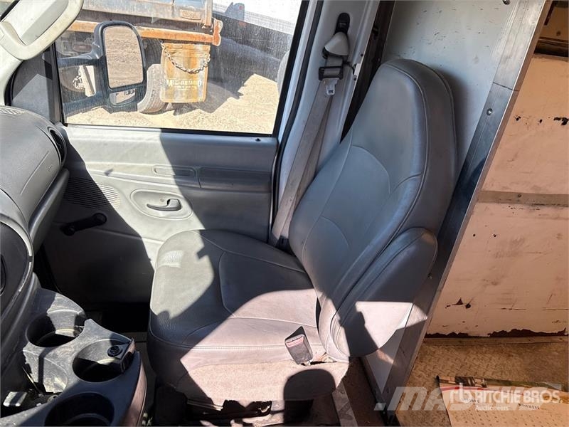 Ford E450 4x2 Service Truck (Inoperable) Komunalna vozila za opštu namenu