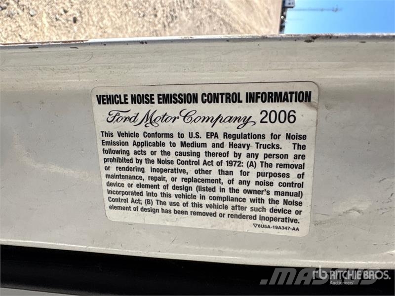 Ford E450 4x2 Service Truck (Inoperable) Komunalna vozila za opštu namenu