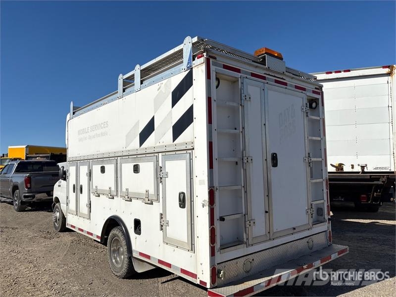 Ford E450 4x2 Service Truck (Inoperable) Komunalna vozila za opštu namenu