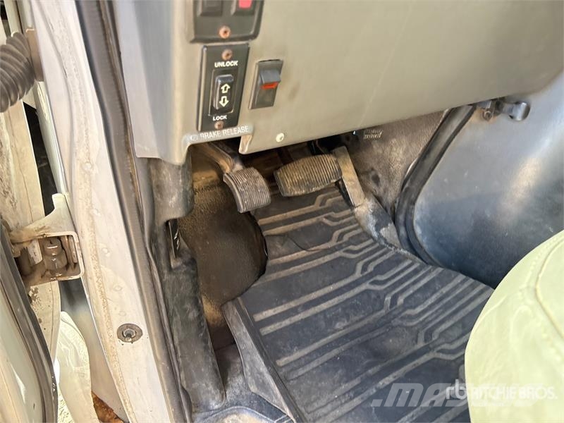 Ford E450 4x2 Service Truck (Inoperable) Komunalna vozila za opštu namenu