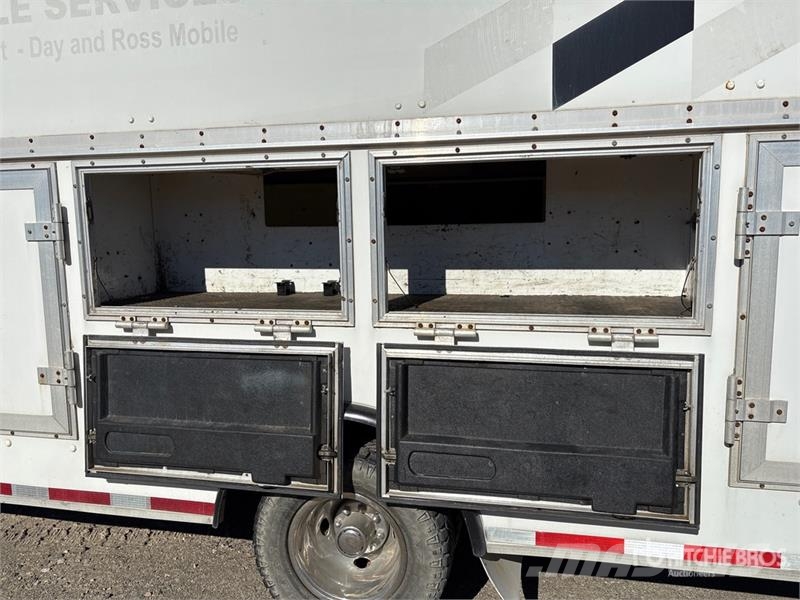 Ford E450 4x2 Service Truck (Inoperable) Komunalna vozila za opštu namenu