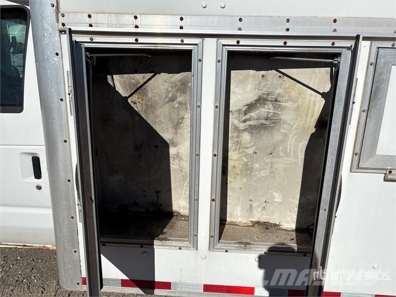 Ford E450 4x2 Service Truck (Inoperable) Komunalna vozila za opštu namenu