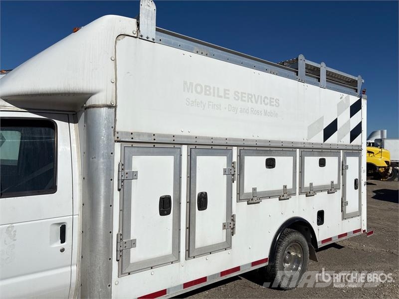 Ford E450 4x2 Service Truck (Inoperable) Komunalna vozila za opštu namenu