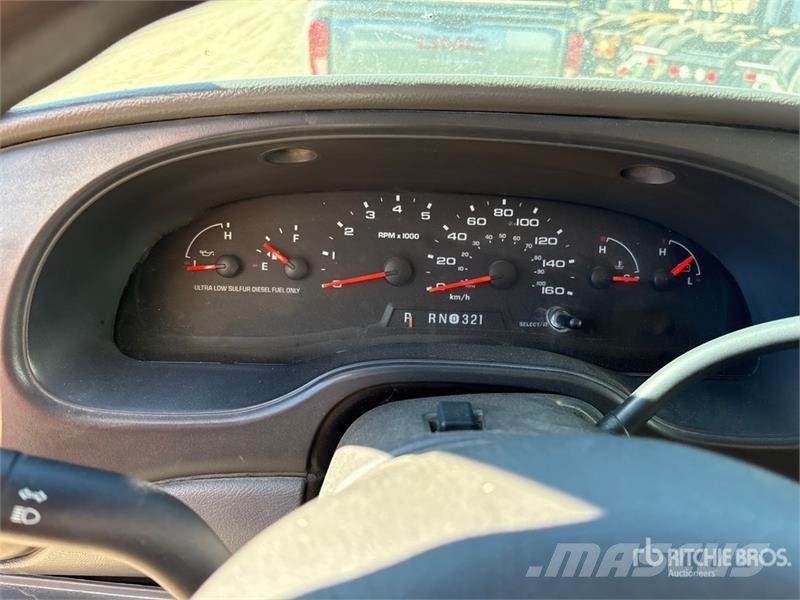 Ford E450 4x2 Utility Truck (Inoperable) شاحنات خفيفة/مفصلية الجوانب