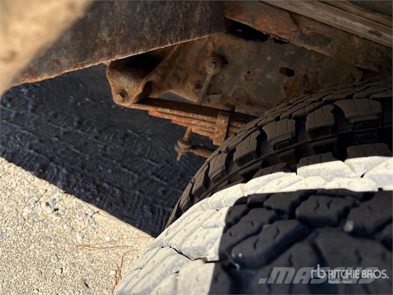 Ford E450 4x2 Utility Truck (Inoperable) شاحنات خفيفة/مفصلية الجوانب