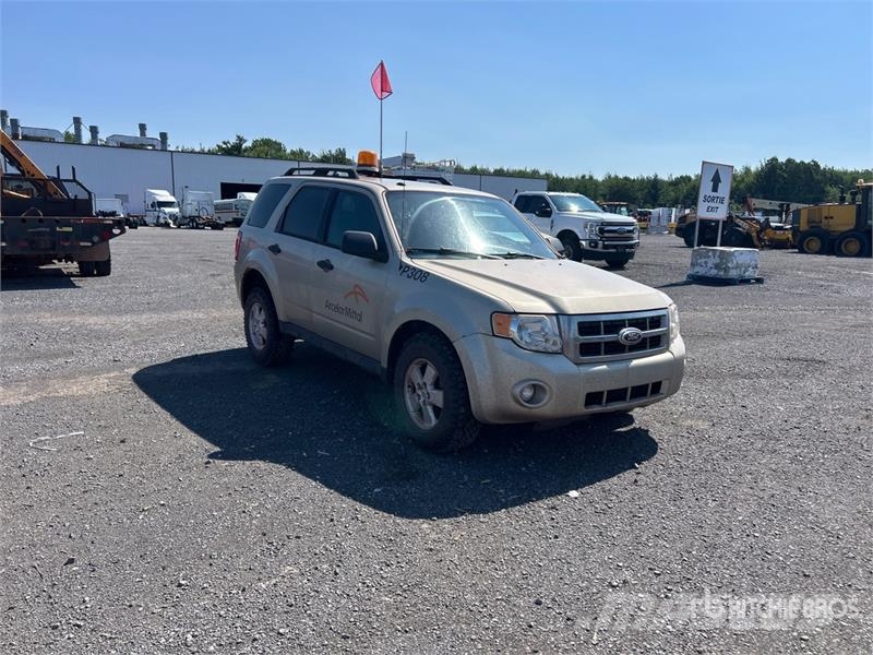 Ford Escape سيارات