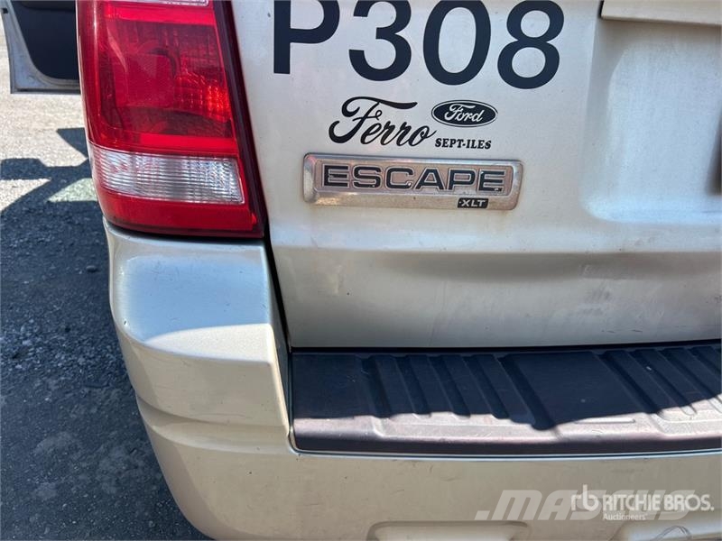 Ford Escape سيارات