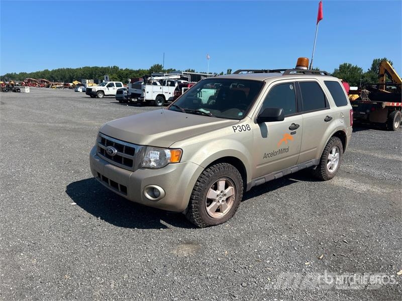 Ford Escape سيارات
