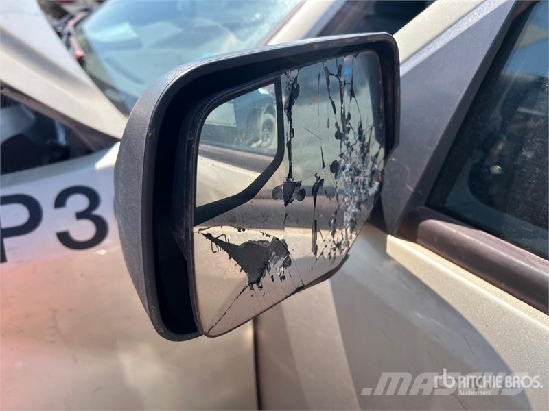Ford Escape سيارات