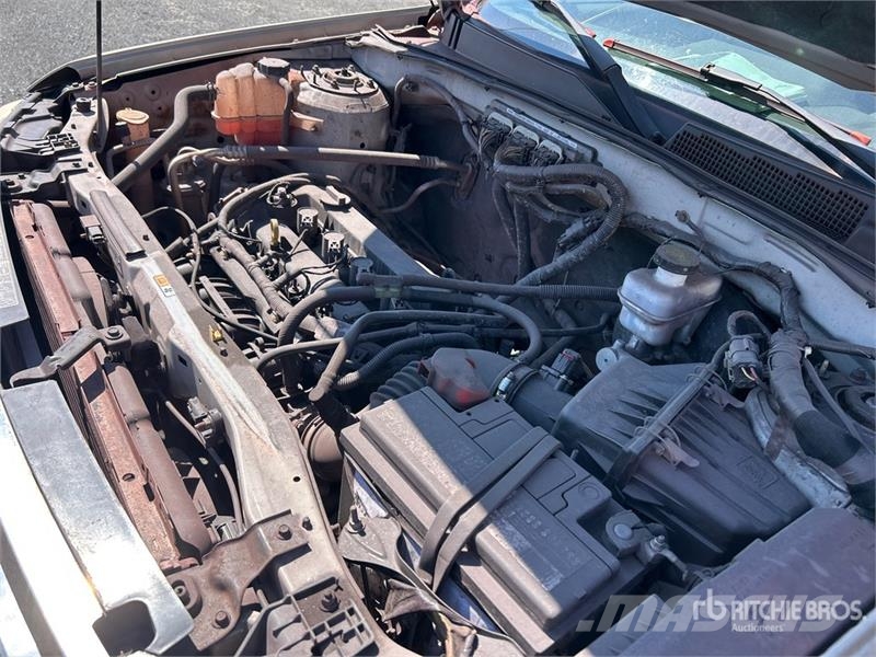 Ford Escape سيارات