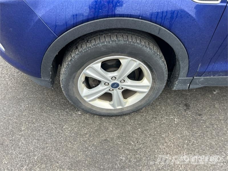 Ford Escape 2WD SUV Automobili
