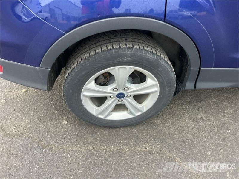 Ford Escape 2WD SUV Automobili