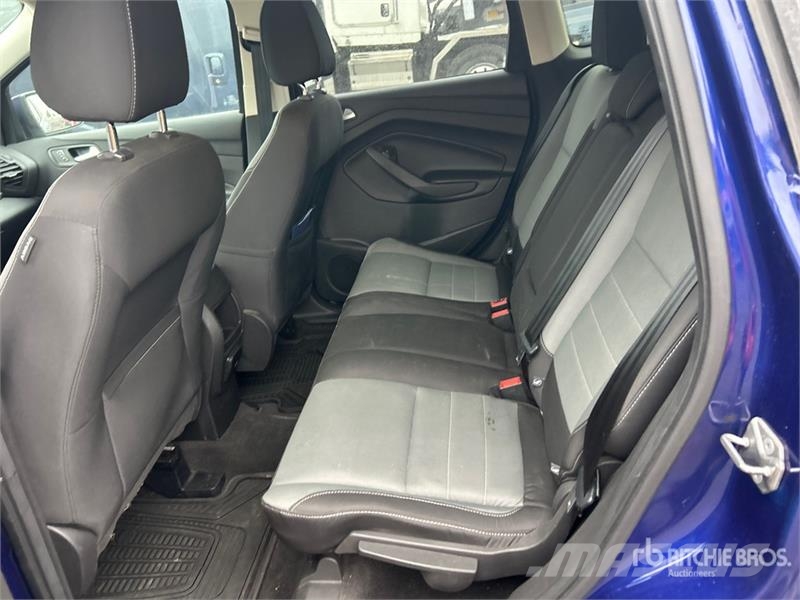 Ford Escape 2WD SUV Automobili
