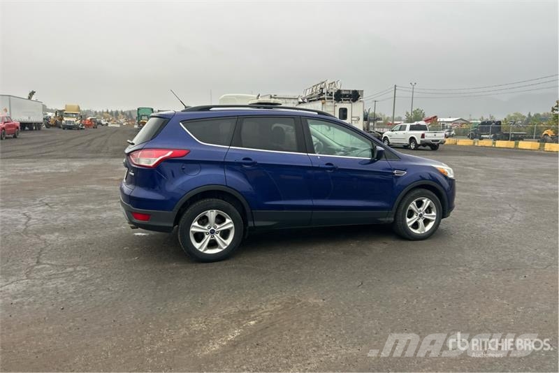 Ford Escape 2WD SUV Automobili