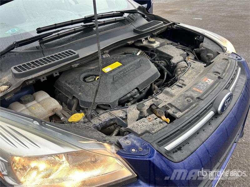 Ford Escape 2WD SUV Automobili