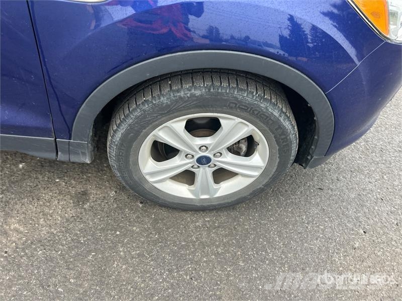 Ford Escape 2WD SUV Automobili