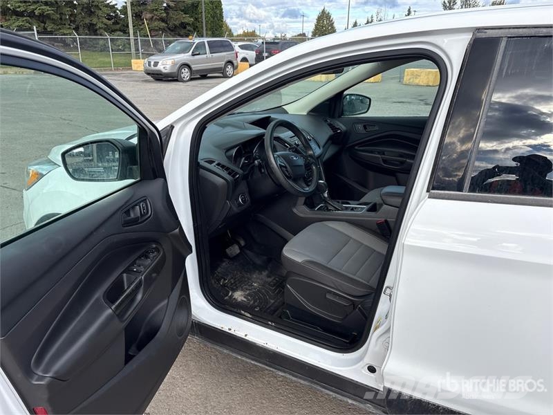 Ford Escape 4WD SUV 汽车