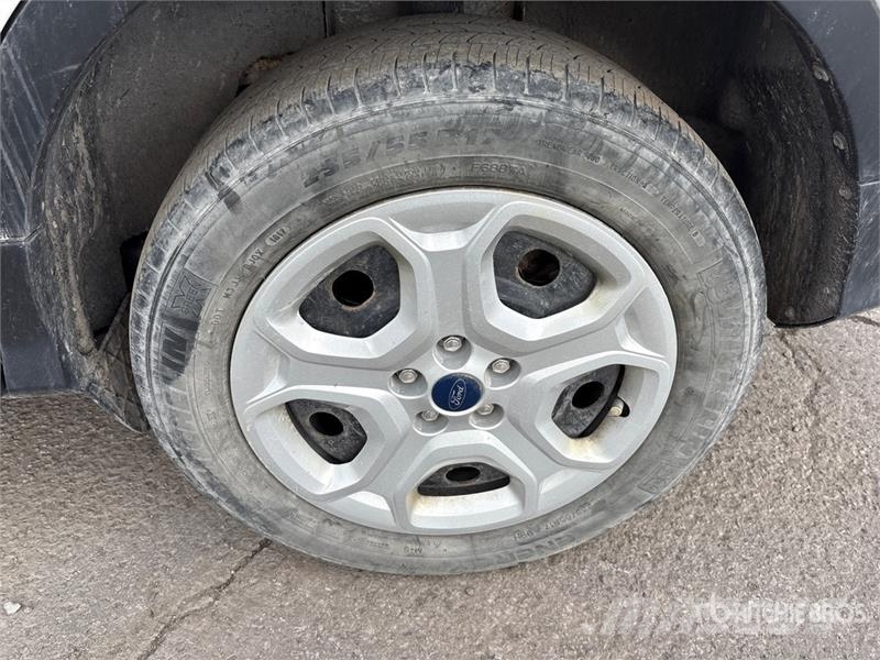 Ford Escape 4WD SUV 汽车