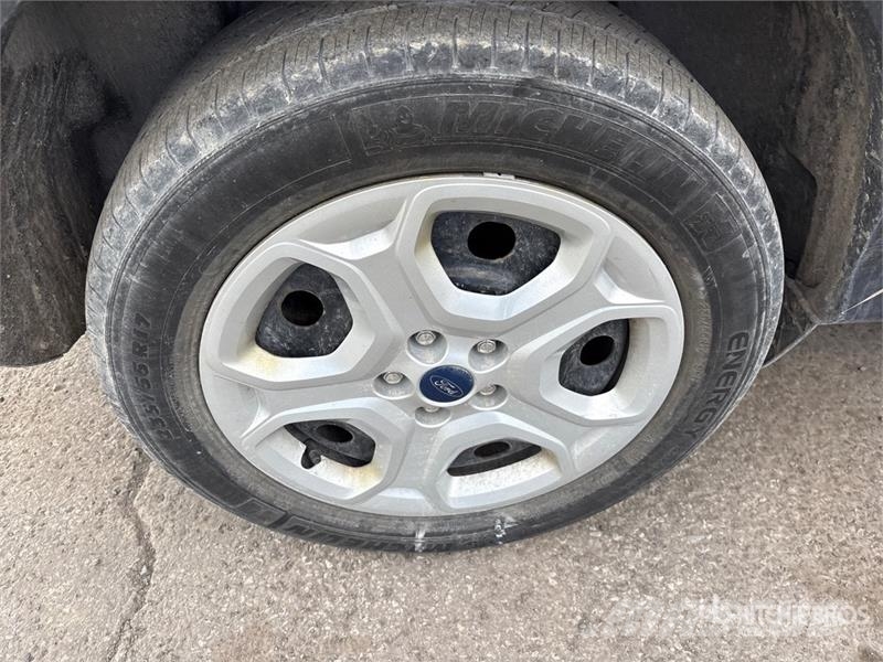 Ford Escape 4WD SUV 汽车