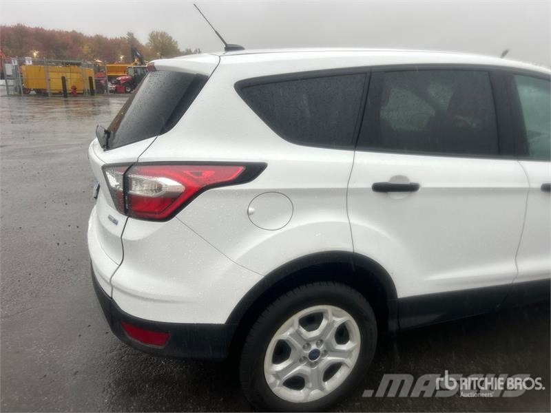 Ford Escape AWD 4WD SUV Automobily