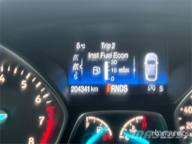 Ford Escape AWD 4WD SUV Automobily