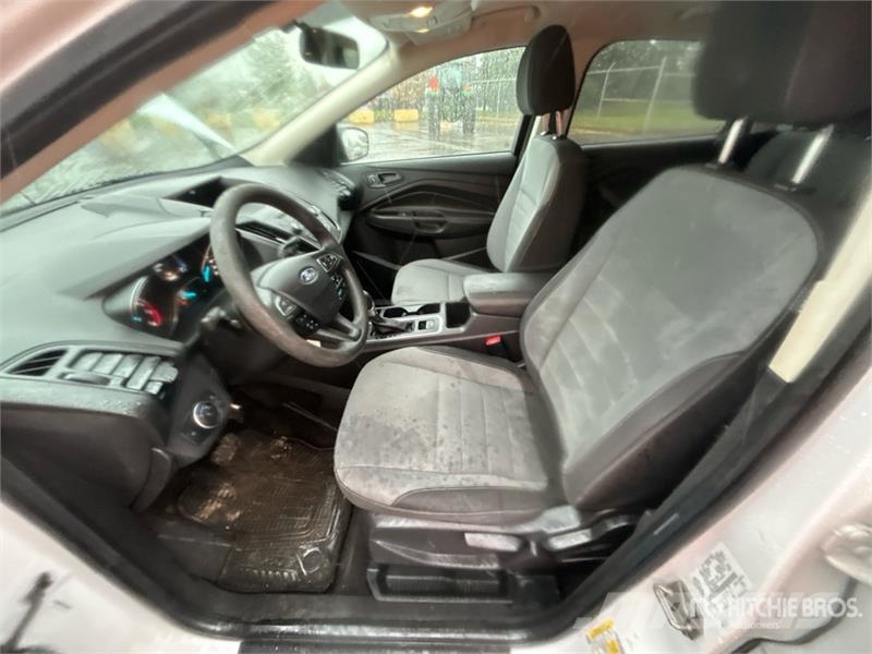 Ford Escape AWD 4WD SUV Automobily