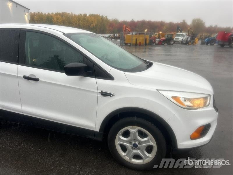 Ford Escape AWD 4WD SUV Automobily