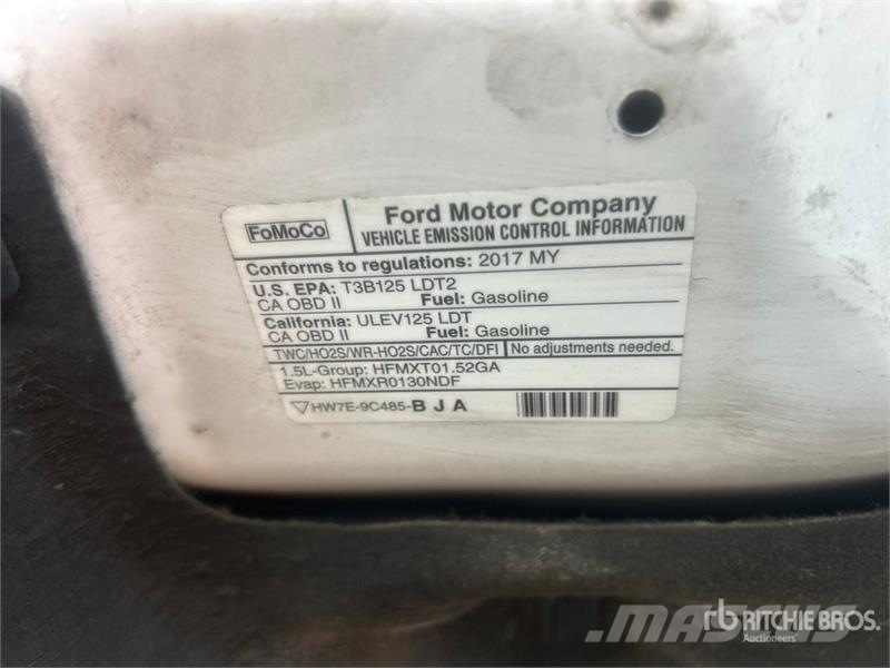 Ford Escape AWD 4WD SUV Automobily