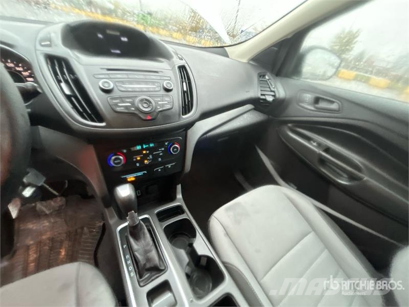 Ford Escape AWD 4WD SUV Automobily