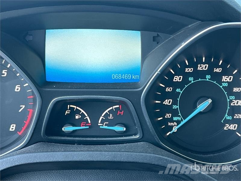 Ford Escape SE 2WD SUV Automobili