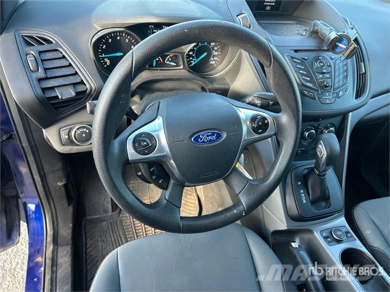 Ford Escape SE 2WD SUV Automobili