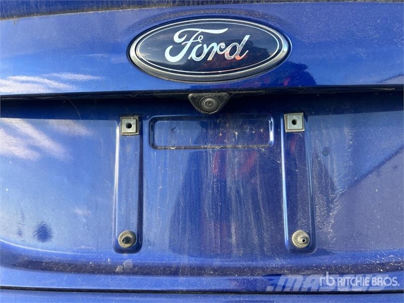 Ford Escape SE 2WD SUV Automobili
