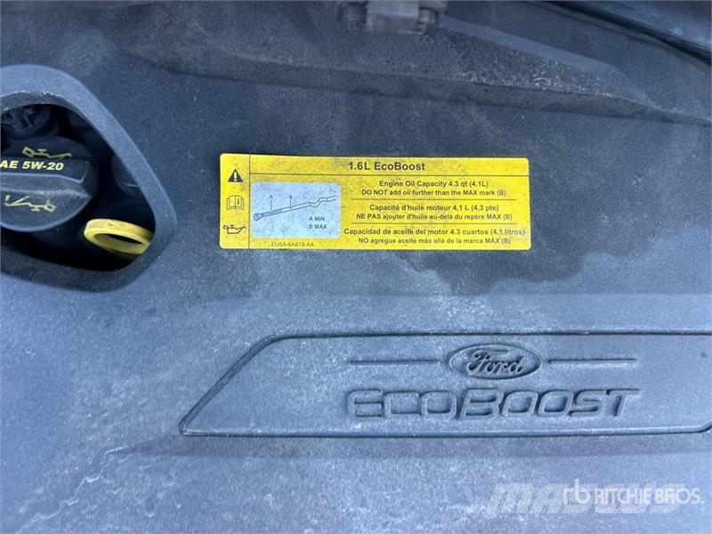 Ford Escape SE 2WD SUV Automobili
