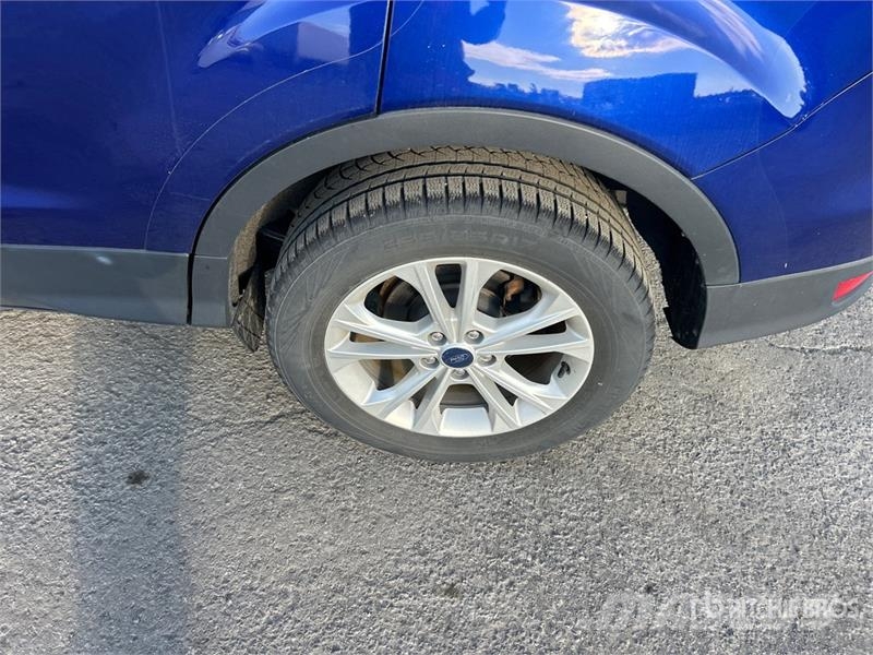 Ford Escape SE 2WD SUV Automobili