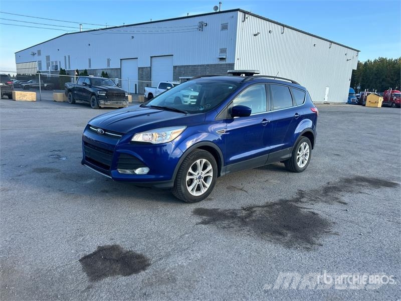 Ford Escape SE 2WD SUV Automobili
