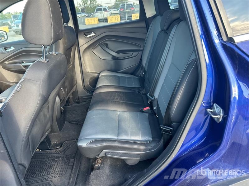 Ford Escape SE 2WD SUV Automobili