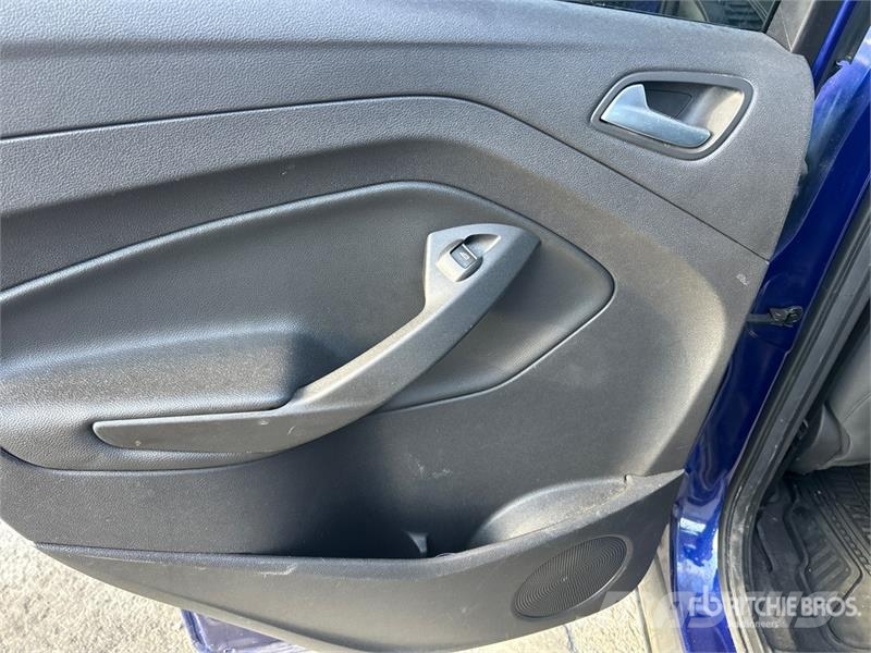 Ford Escape SE 2WD SUV Automobili
