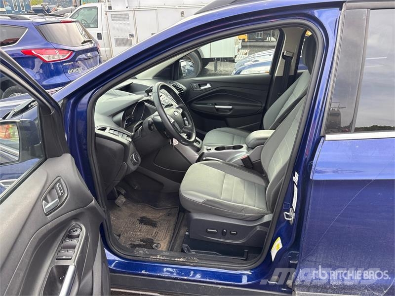 Ford Escape SE 4WD SUV Автомобілі