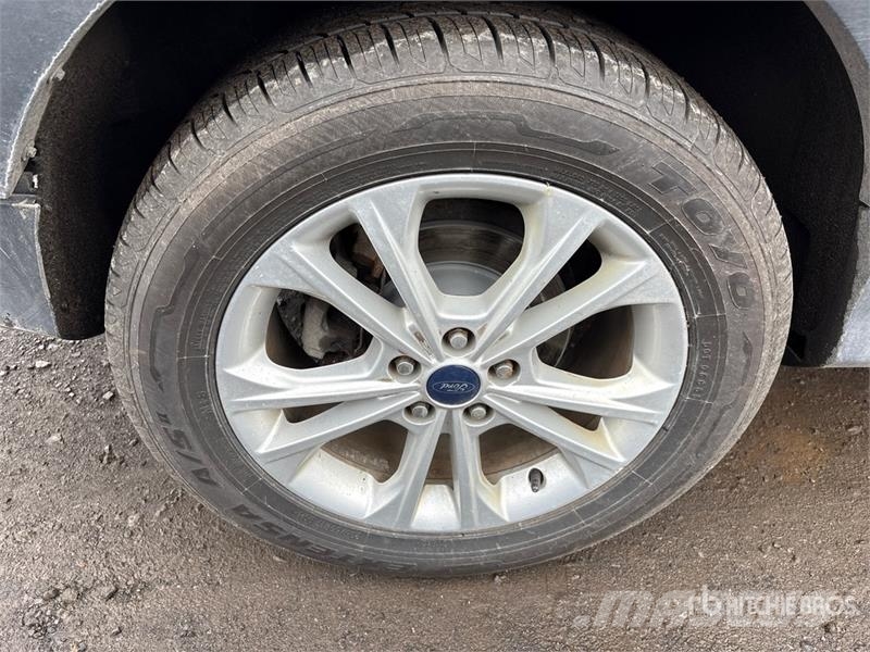 Ford Escape SE 4WD SUV Автомобілі